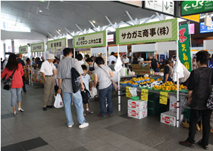 出張商店街(2013年開催の様子)