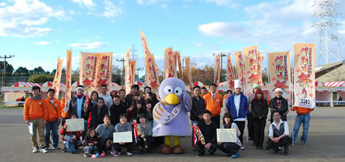 第2回「キラリ☆あげおご当地グルメ祭り」参加者集合写真