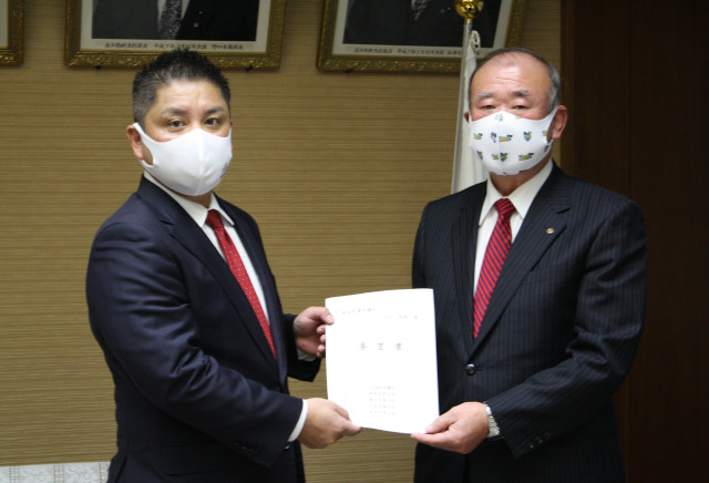 要望書提出(屋内50mプール)-3