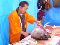 2006あげお祭り(まぐろ販売4)
